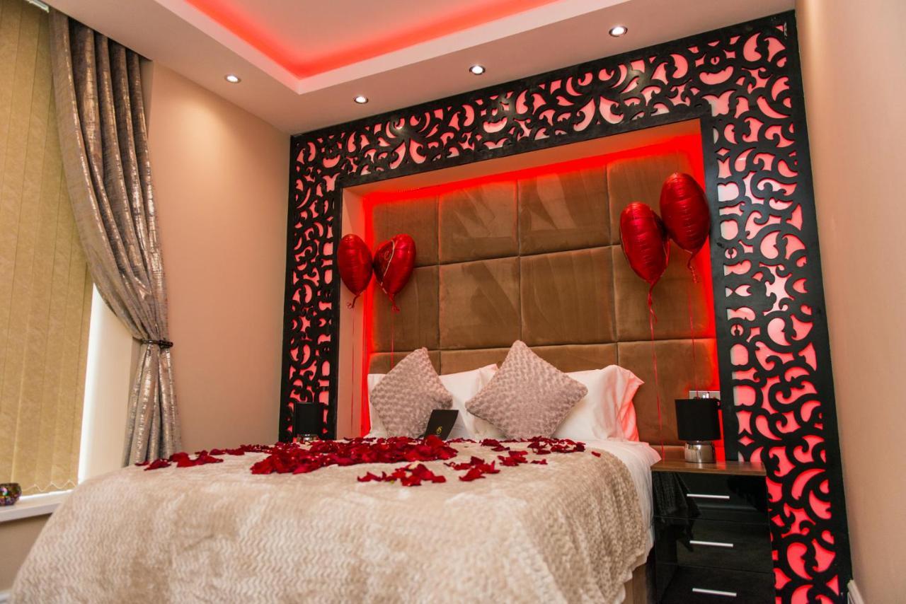 Aphrodite Suites Huddersfield Ngoại thất bức ảnh