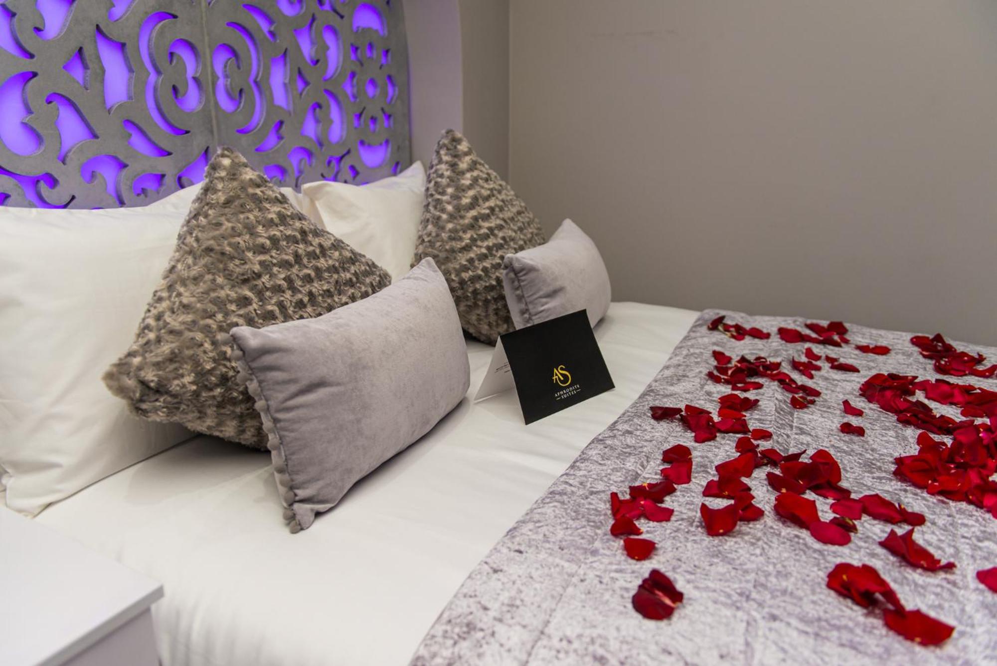 Aphrodite Suites Huddersfield Ngoại thất bức ảnh