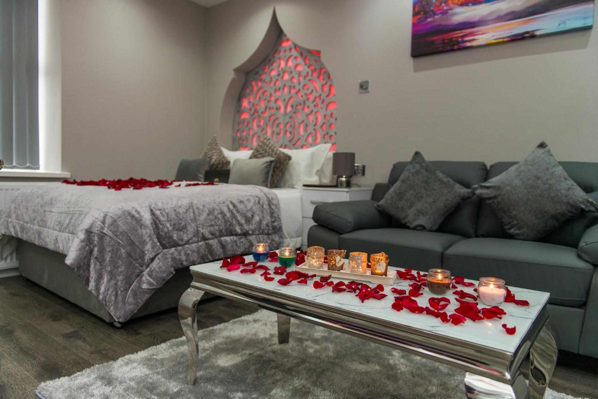Aphrodite Suites Huddersfield Phòng bức ảnh