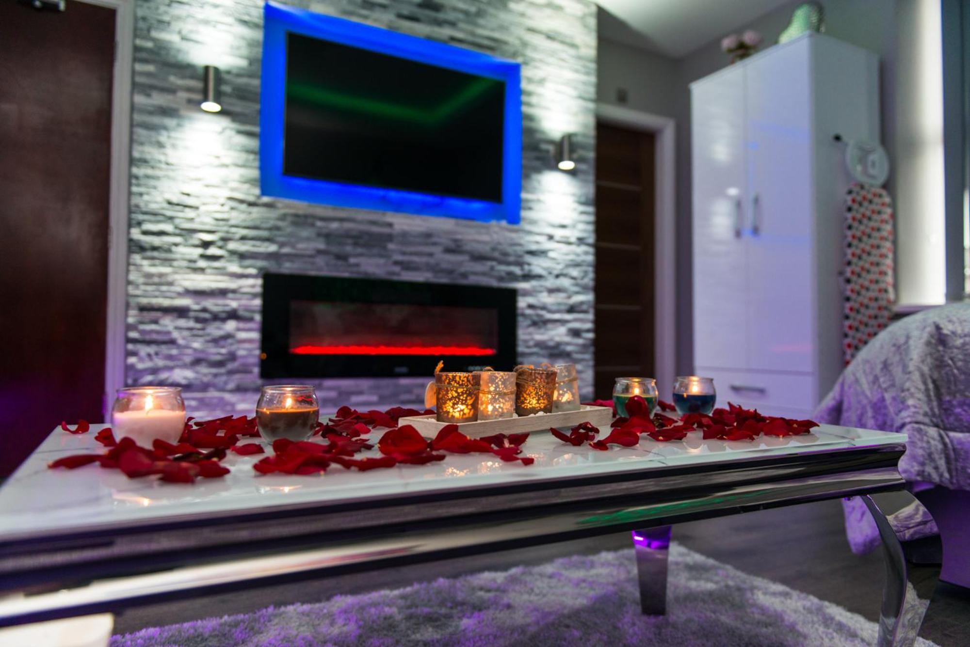 Aphrodite Suites Huddersfield Phòng bức ảnh